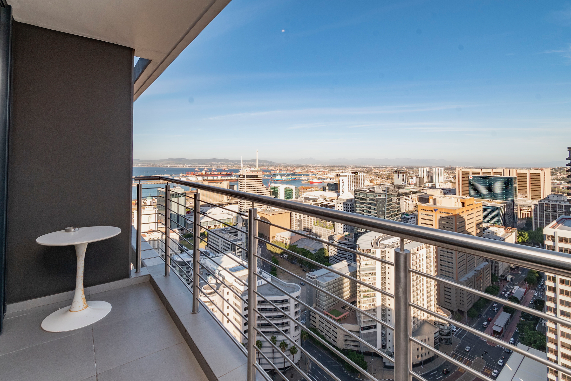 2 Bedroom Property for Sale in Cape Town City Centre Western Cape